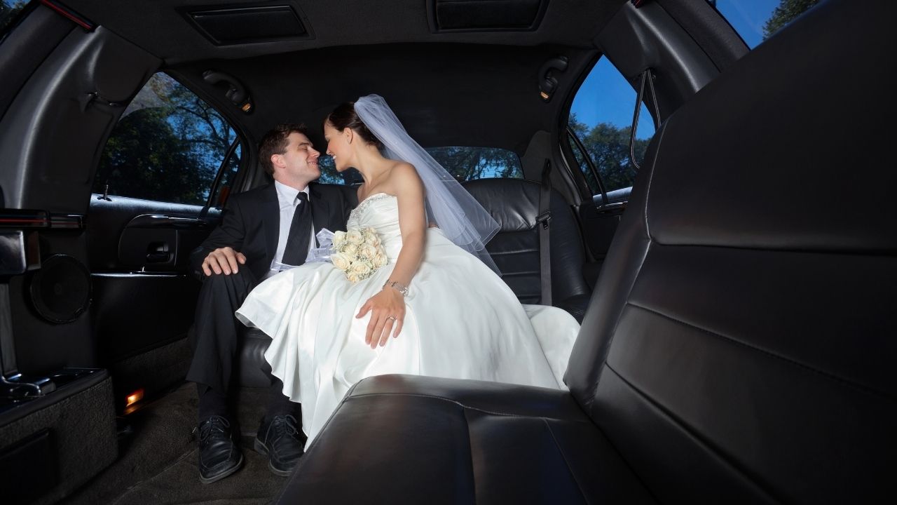 Top Benefits Of Renting A Limo For The Wedding Season